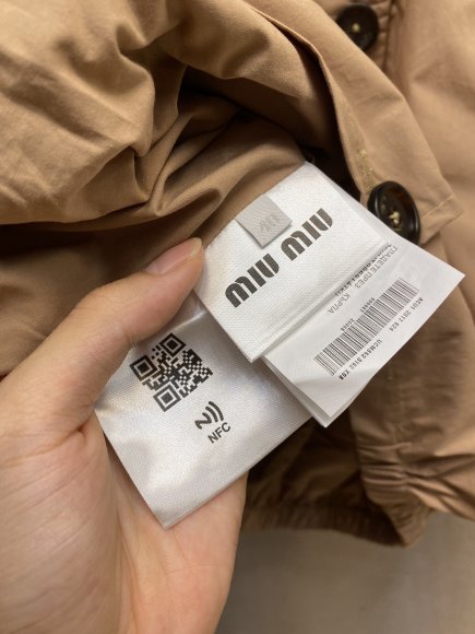 Miu Miu - Женская куртка ветровка DZ_0508MM3 Miu Miu - Женская куртка ветровка DZ_0508MM3