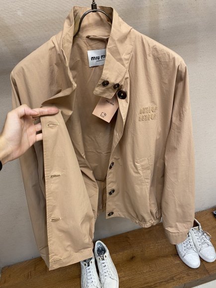 Miu Miu - Женская куртка ветровка DZ_0508MM3 Miu Miu - Женская куртка ветровка DZ_0508MM3