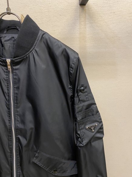 Prada - Мужская куртка ветровка DZ_1702PR7 Prada - Мужская куртка ветровка DZ_1702PR7