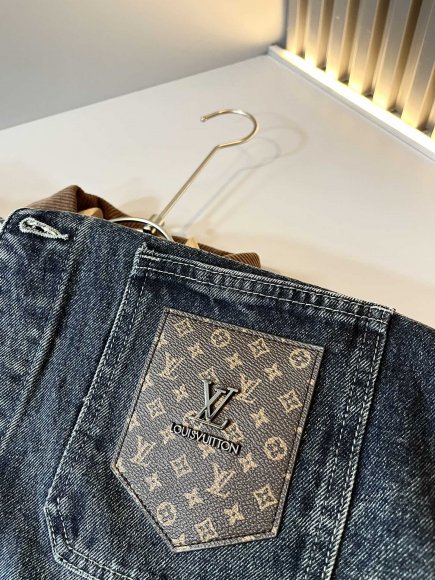 Louis Vuitton - Мужская джинсовая куртка ветровка DF_2609LV5 Louis Vuitton - Мужская джинсовая куртка ветровка DF_2609LV5