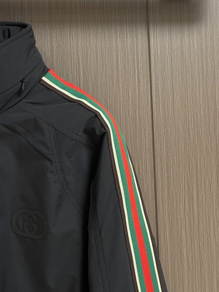 Gucci - Мужская куртка ветровка DZ_3012GU7