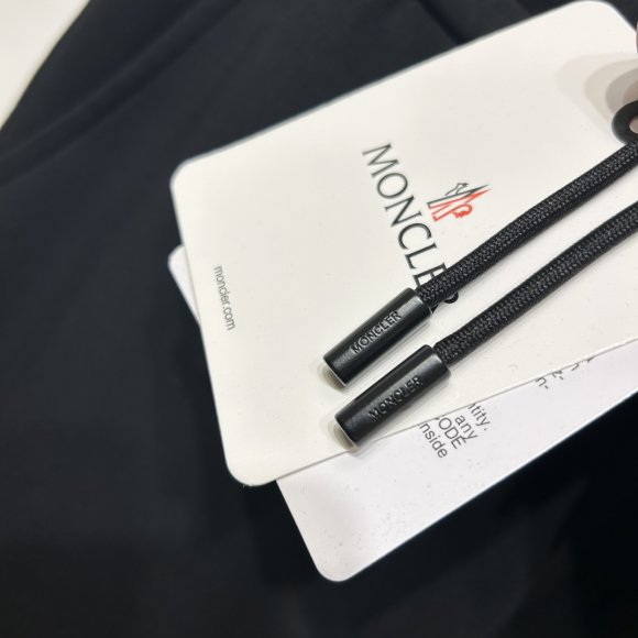 Moncler - Мужские спортивные штаны KN_2509MO3 