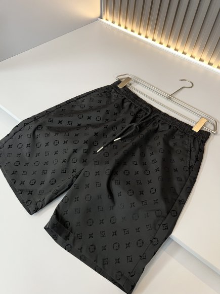 Louis Vuitton - Мужские шорты DF_3005LV8 Louis Vuitton - Мужские шорты DF_3005LV8