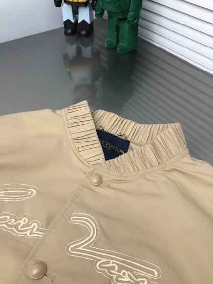 Louis Vuitton - Мужская куртка бомбер ветровка DZ_0512LV10 Louis Vuitton - Мужская куртка бомбер ветровка DZ_0512LV10