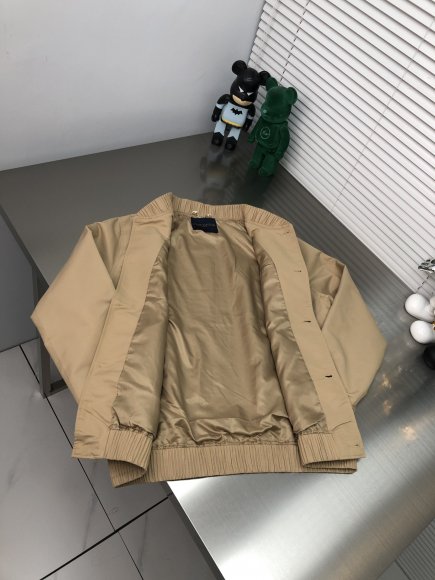 Louis Vuitton - Мужская куртка бомбер ветровка DZ_0512LV10 Louis Vuitton - Мужская куртка бомбер ветровка DZ_0512LV10