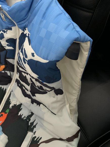 Louis Vuitton - Мужской стеганый жилет TI_2211LV3