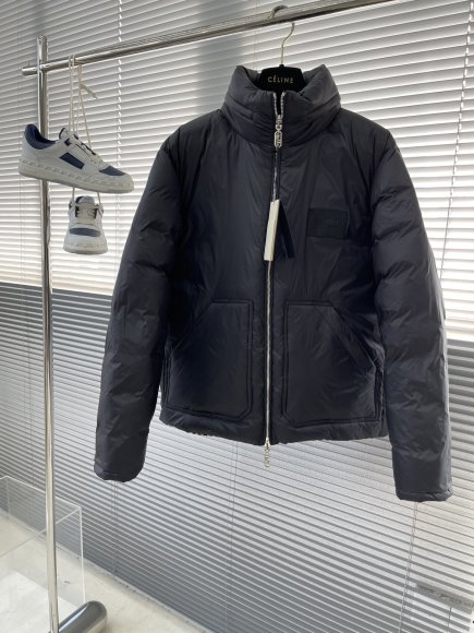 Fendi - Мужская двусторонняя куртка пуховик TJ_0612FE1 Fendi - Мужская двусторонняя куртка пуховик TJ_0612FE1