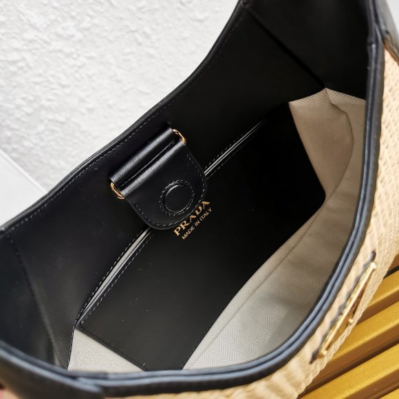 Prada - Женская сумка мессенджер LG_1806PR1