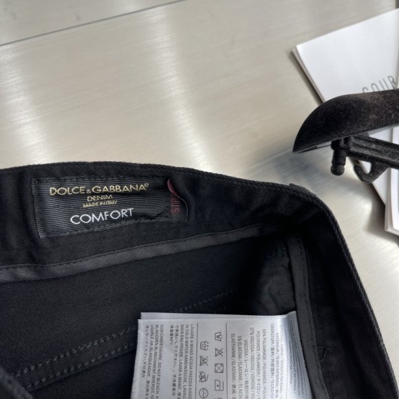 Dolce & Gabbana - Мужские джинсовые шорты TJ_2006DG3