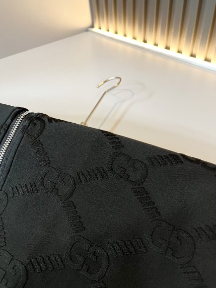 Gucci - Мужской спортивный костюм DF_2609GU9 Gucci - Мужской спортивный костюм DF_2609GU9