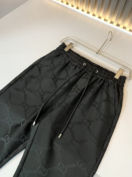 Gucci - Мужской спортивный костюм DF_2609GU9 Gucci - Мужской спортивный костюм DF_2609GU9