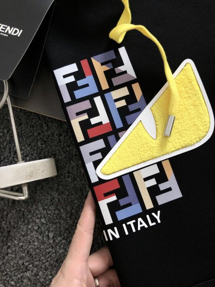 Fendi - Мужская кофта свитер кардиган CF_0910FE12 Fendi - Мужская кофта свитер кардиган CF_0910FE12