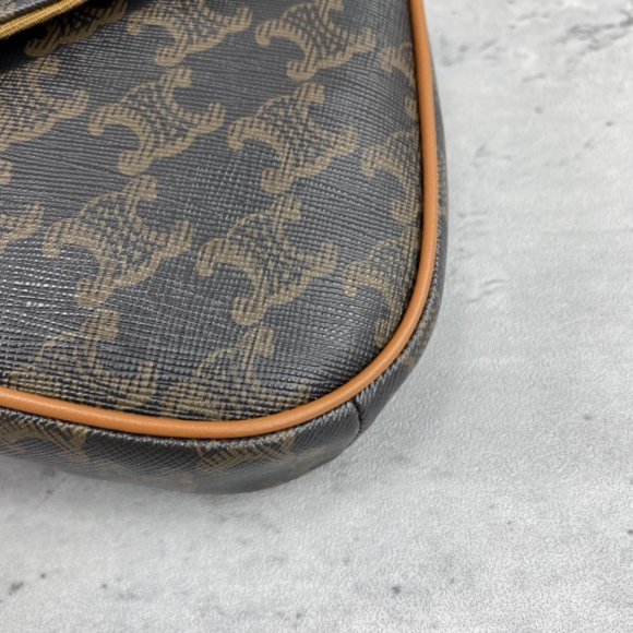 Celine Triomphe Triangle Сумка мессенджер BU_1105CE2