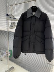 Miu Miu - Мужская куртка пуховик TJ_0612MM3 Miu Miu - Мужская куртка пуховик TJ_0612MM3