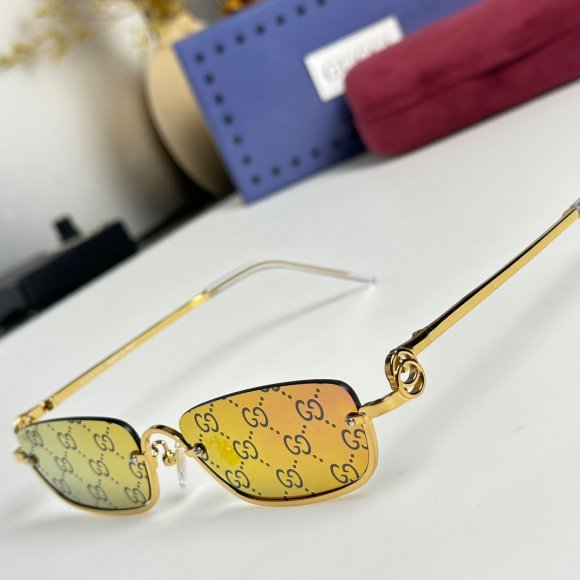 Gucci - Солнцезащитные очки K2_2207GU2 Gucci - Солнцезащитные очки K2_2207GU2