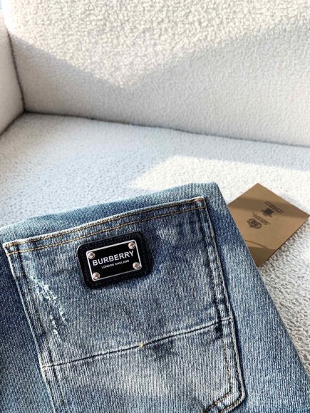 Burberry - Мужские штаны джинсы DF_1101BU8 Burberry - Мужские штаны джинсы DF_1101BU8