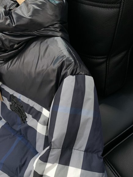 Burberry - Мужская куртка пуховик TI_2211BU6 Burberry - Мужская куртка пуховик TI_2211BU6