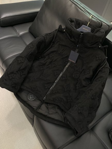 Louis Vuitton - Мужская куртка пуховик TI_1111LV5