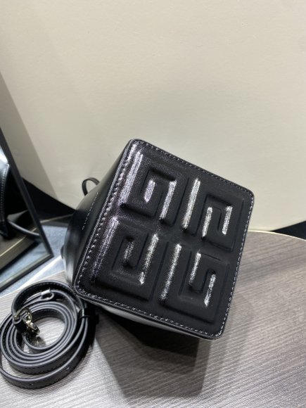 Givenchy Cut Out Сумка мешок GI_3107GI1