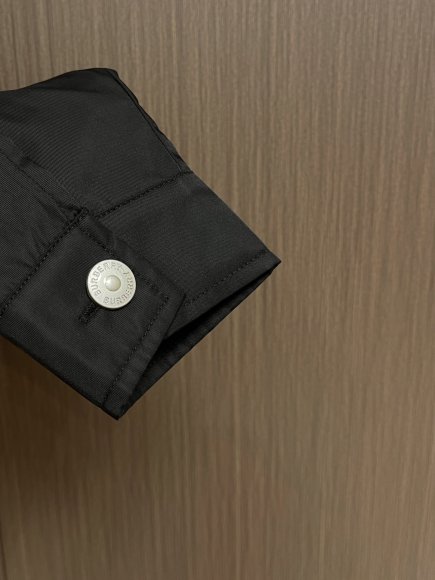 Burberry - Мужская куртка ветровка DZ_2509BU2