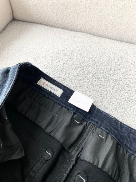 Moncler - Мужские штаны джинсы DF_1101MO11 Moncler - Мужские штаны джинсы DF_1101MO11