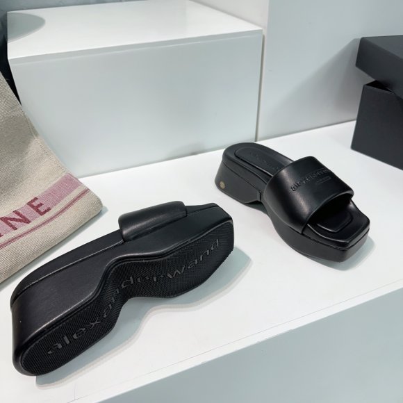 Alexander Wang - Женские шлепанцы сандалии AY_1203AW2 Alexander Wang - Женские шлепанцы сандалии AY_1203AW2