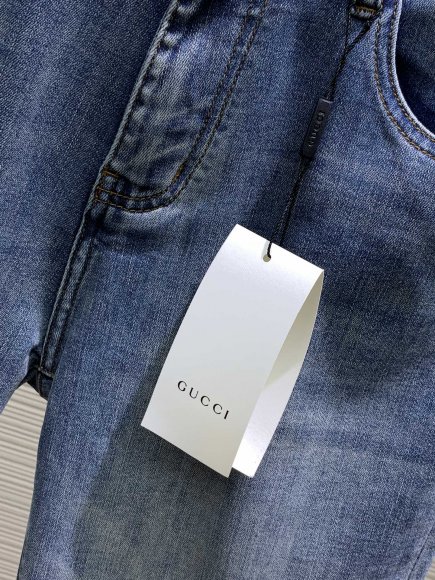 Gucci - Мужские джинсовые шорты TI_0407GU4 Gucci - Мужские джинсовые шорты TI_0407GU4