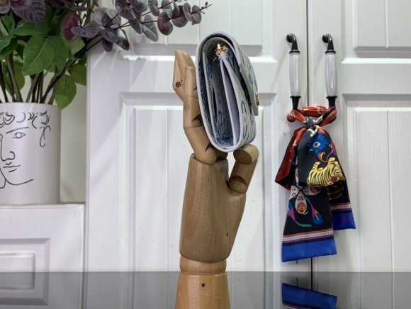 Louis Vuitton Victorine - Кошелек LG_2108LV2 Louis Vuitton Victorine - Кошелек LG_2108LV2