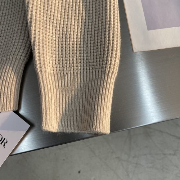 Dior - Мужской шерстяной свитер TJ_0612DI7