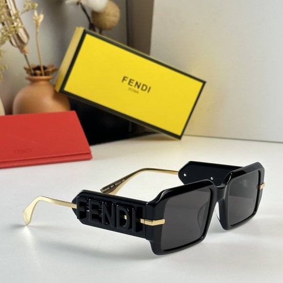Fendi - Солнцезащитные очки K2_2207FE6 Fendi - Солнцезащитные очки K2_2207FE6