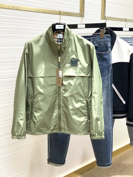 Burberry - Мужская куртка ветровка TI_2408BU1 Burberry - Мужская куртка ветровка TI_2408BU1