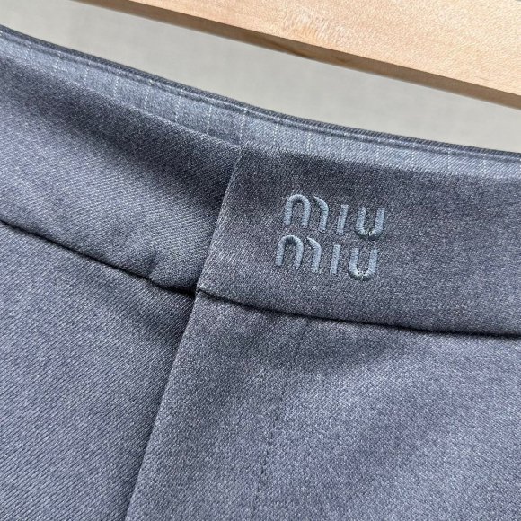 Miu Miu - Женские штаны брюки TO_2410MI3 Miu Miu - Женские штаны брюки TO_2410MI3