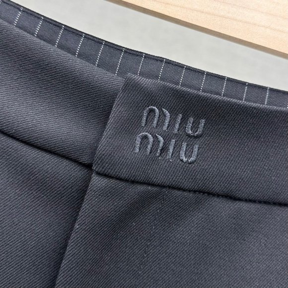 Miu Miu - Женские штаны брюки TO_2410MI3 Miu Miu - Женские штаны брюки TO_2410MI3