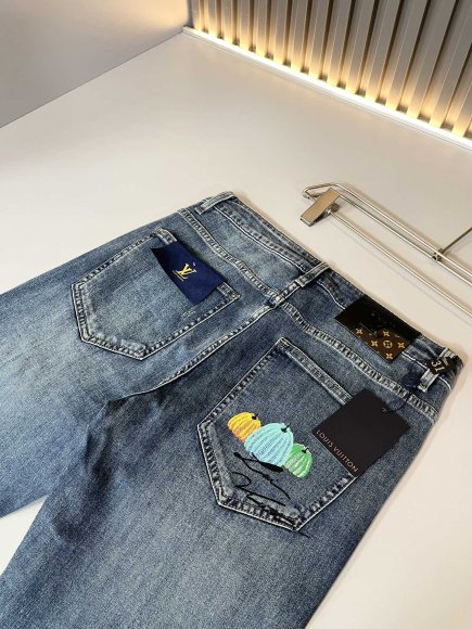 Louis Vuitton - Мужские штаны джинсы DF_3005LV10 Louis Vuitton - Мужские штаны джинсы DF_3005LV10