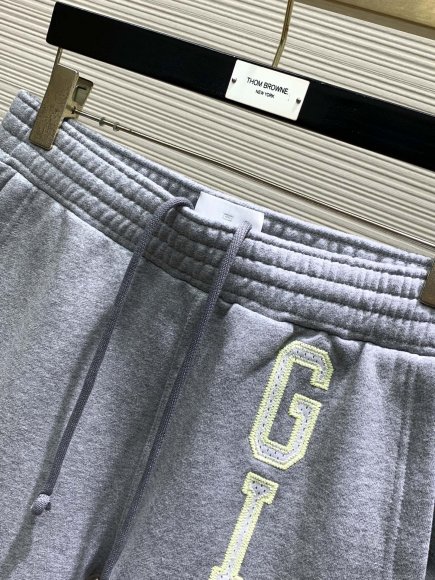 Givenchy - Мужские шорты TI_0407GI5 Givenchy - Мужские шорты TI_0407GI5