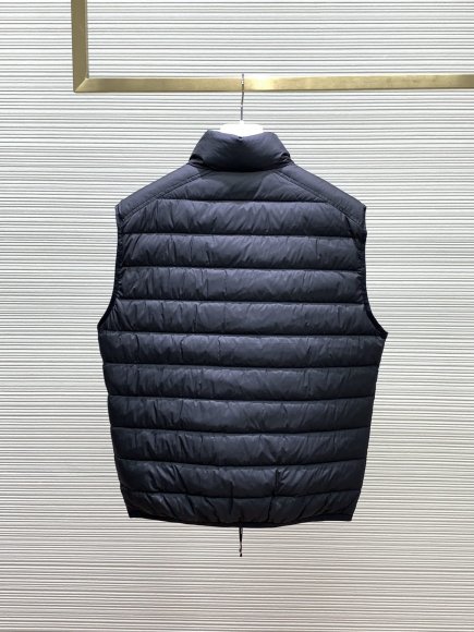 Moncler - Мужской жилет пуховик TI_2211MO10 Moncler - Мужской жилет пуховик TI_2211MO10