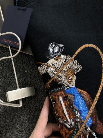 Louis Vuitton - Мужская кофта свитшот DF_1401LV9 Louis Vuitton - Мужская кофта свитшот DF_1401LV9