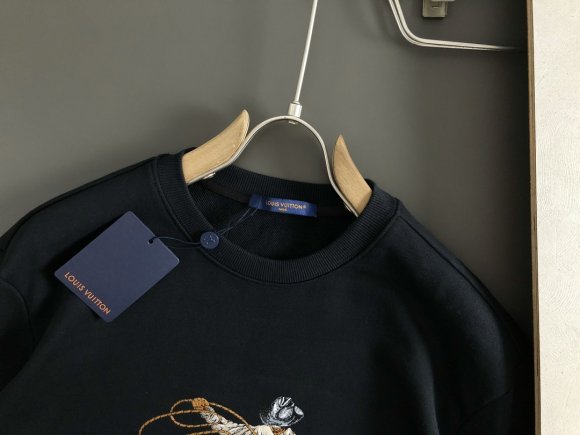 Louis Vuitton - Мужская кофта свитшот DF_1401LV9 Louis Vuitton - Мужская кофта свитшот DF_1401LV9