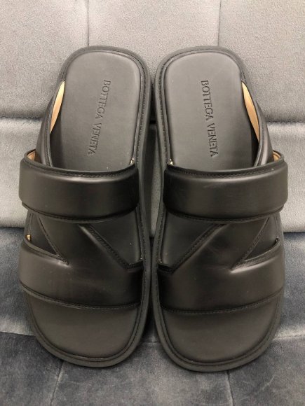 Bottega Veneta - Мужские кожаные шлепанцы S3D_1002BV2 Bottega Veneta - Мужские кожаные шлепанцы S3D_1002BV2