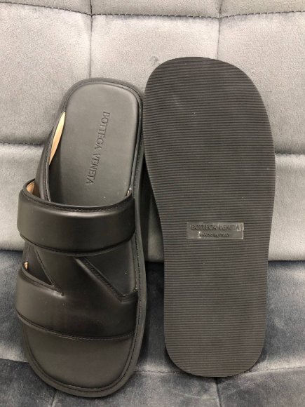 Bottega Veneta - Мужские кожаные шлепанцы S3D_1002BV2 Bottega Veneta - Мужские кожаные шлепанцы S3D_1002BV2