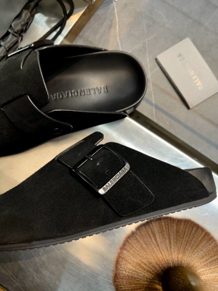 Balenciaga Sunday - Мужские шлепанцы мюли RU_2603BA1 Balenciaga Sunday - Мужские шлепанцы мюли RU_2603BA1