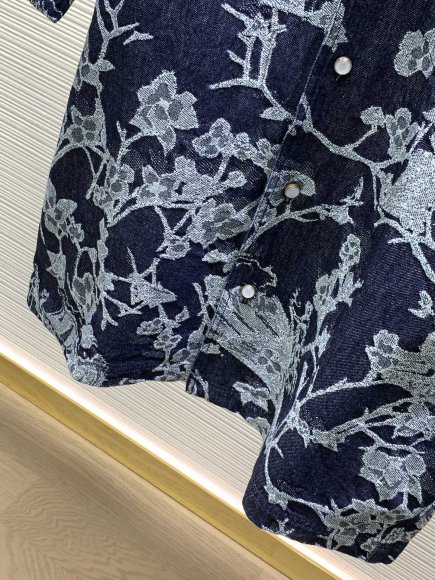 Louis Vuitton - Мужская рубашка костюм шорты TI_0407LV6 Louis Vuitton - Мужская рубашка костюм шорты TI_0407LV6