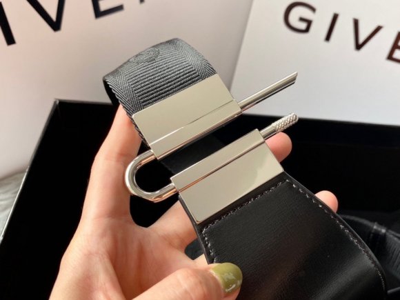  Givenchy Женская сумка GI_0902GI4W