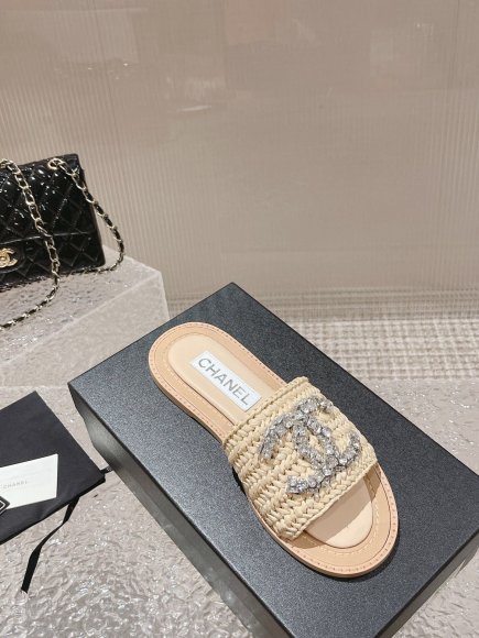 Chanel - Женские шлепанцы ST3_0906CH1