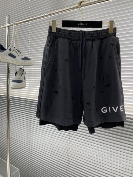 Givenchy - Мужские шорты TJ_0804GI9