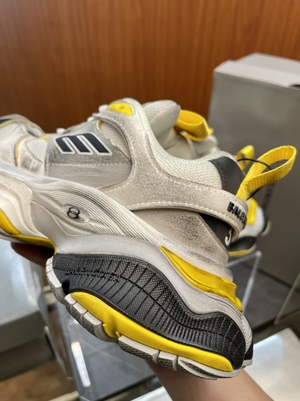 Balenciaga Cargo - Женские кроссовки RR_2410BA1W Balenciaga Cargo - Женские кроссовки RR_2410BA1W