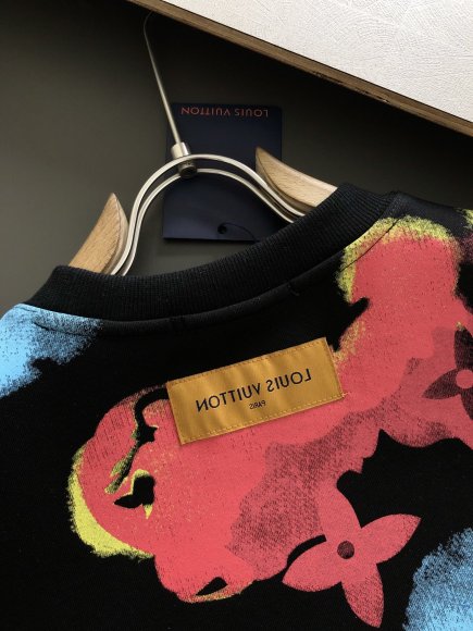 Louis Vuitton - Мужская кофта свитер DF_1101LV15 Louis Vuitton - Мужская кофта свитер DF_1101LV15