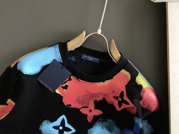 Louis Vuitton - Мужская кофта свитер DF_1101LV15 Louis Vuitton - Мужская кофта свитер DF_1101LV15