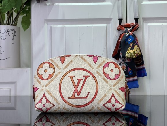 Louis Vuitton Pochette Cosmetique PM - Косметичка LG_2108LV6 Louis Vuitton Pochette Cosmetique PM - Косметичка LG_2108LV6