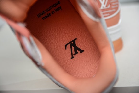 Louis Vuitton - Женские кроссовки PH_0105LV7W